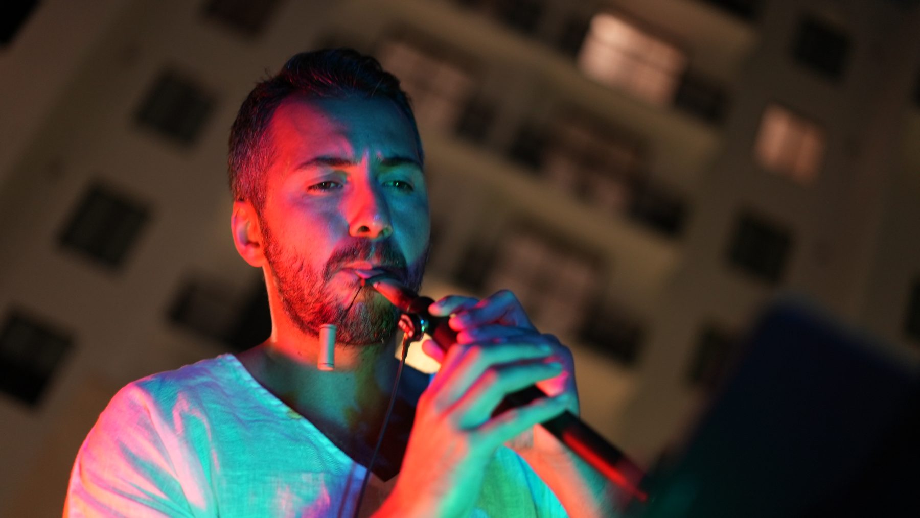 Alp Akmaz performing close-up